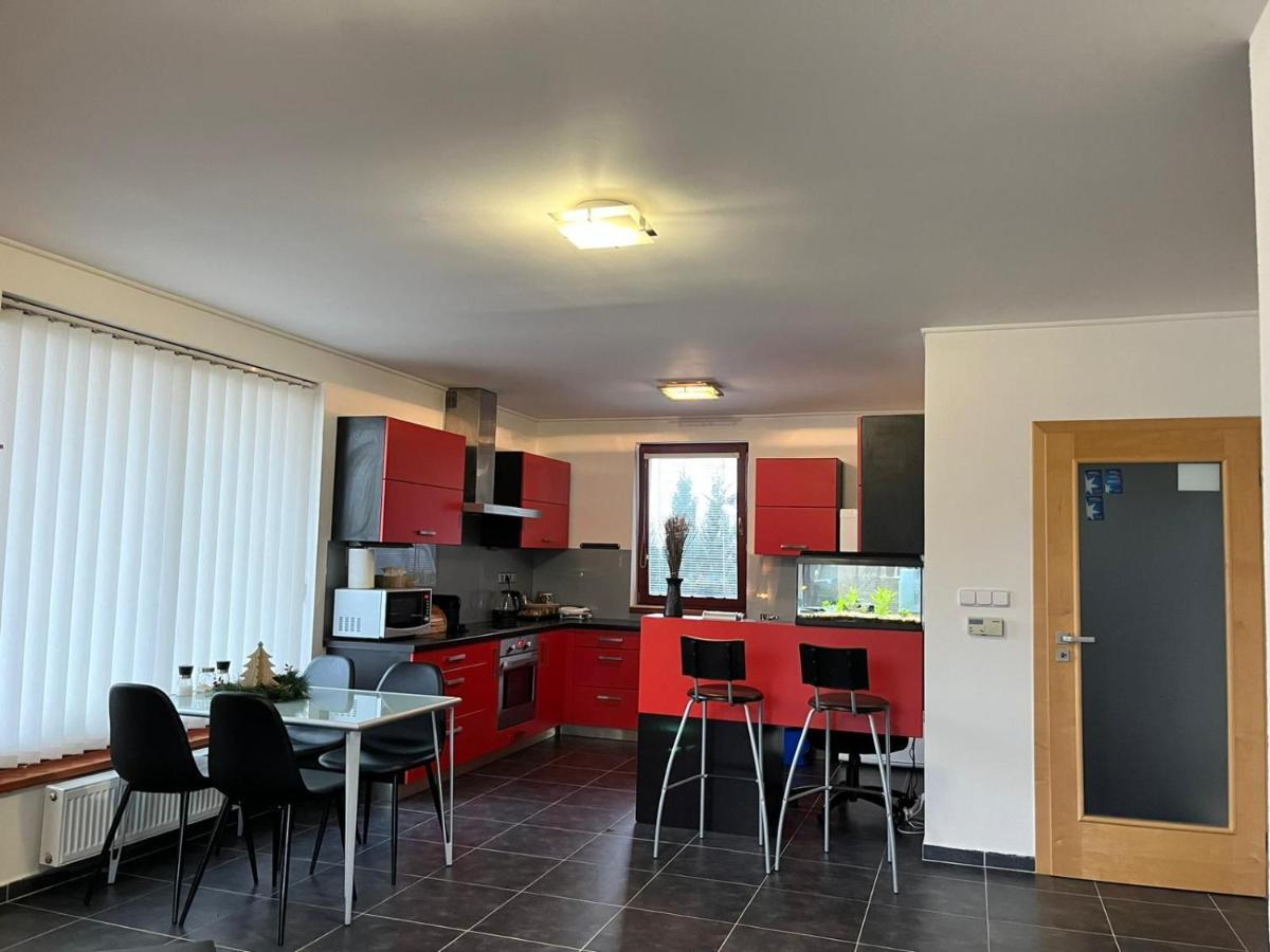 Relaxklub Villa S Wellness Tremosna Екстер'єр фото