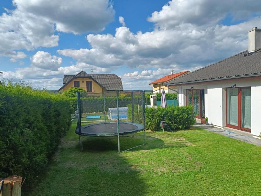 Relaxklub Villa S Wellness Tremosna Екстер'єр фото