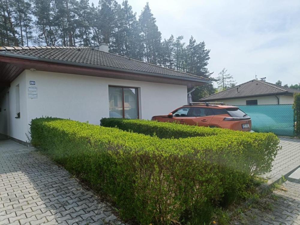 Relaxklub Villa S Wellness Tremosna Екстер'єр фото